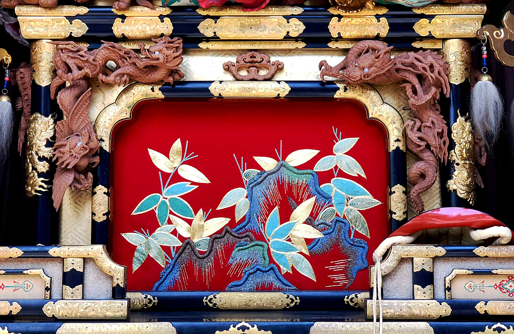 東山白山神社 神楽台2